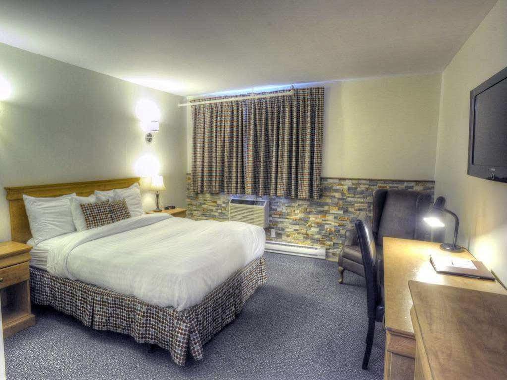 Hotel Continental Centre-Ville Val-d'Or Dış mekan fotoğraf