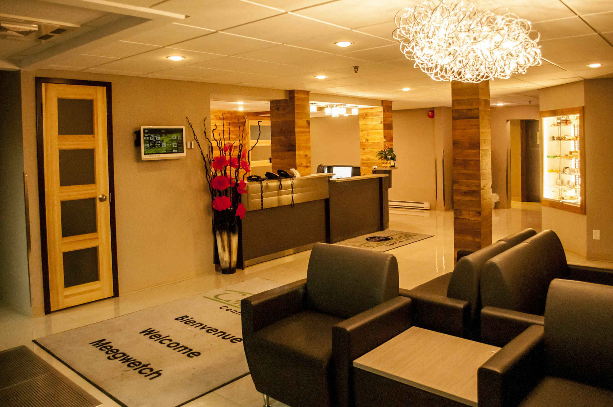 Hotel Continental Centre-Ville Val-d'Or Dış mekan fotoğraf